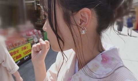 FC2-PPV-4930662 สาวยูกาตะผอมบางหน้าหวานที่น้ำแตกพุ่งกระจาย