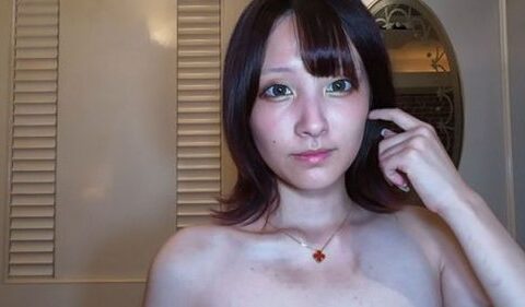 FC2-PPV-4960963 สาวดังย่านคาบุกิโจที่ปล่อยใจกลางสวน Nagi Hikaru