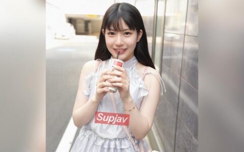 FC2-PPV-4979400 สาวหน้ากากเนิร์ดหน้าใสที่อ้อนวอนขอแตกในซ้ำๆ