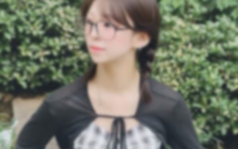 FC2-PPV-4987593 สาวมหาลัยใส่แว่นวัย18ที่โดนนวดไฟฟ้าจนเสร็จไม่หยุด